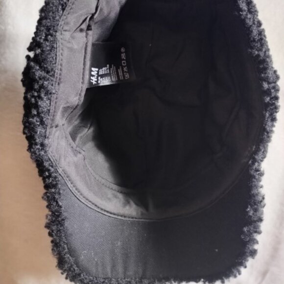 H&M Faux Shearling Baseball Cap - Picture 5 of 6